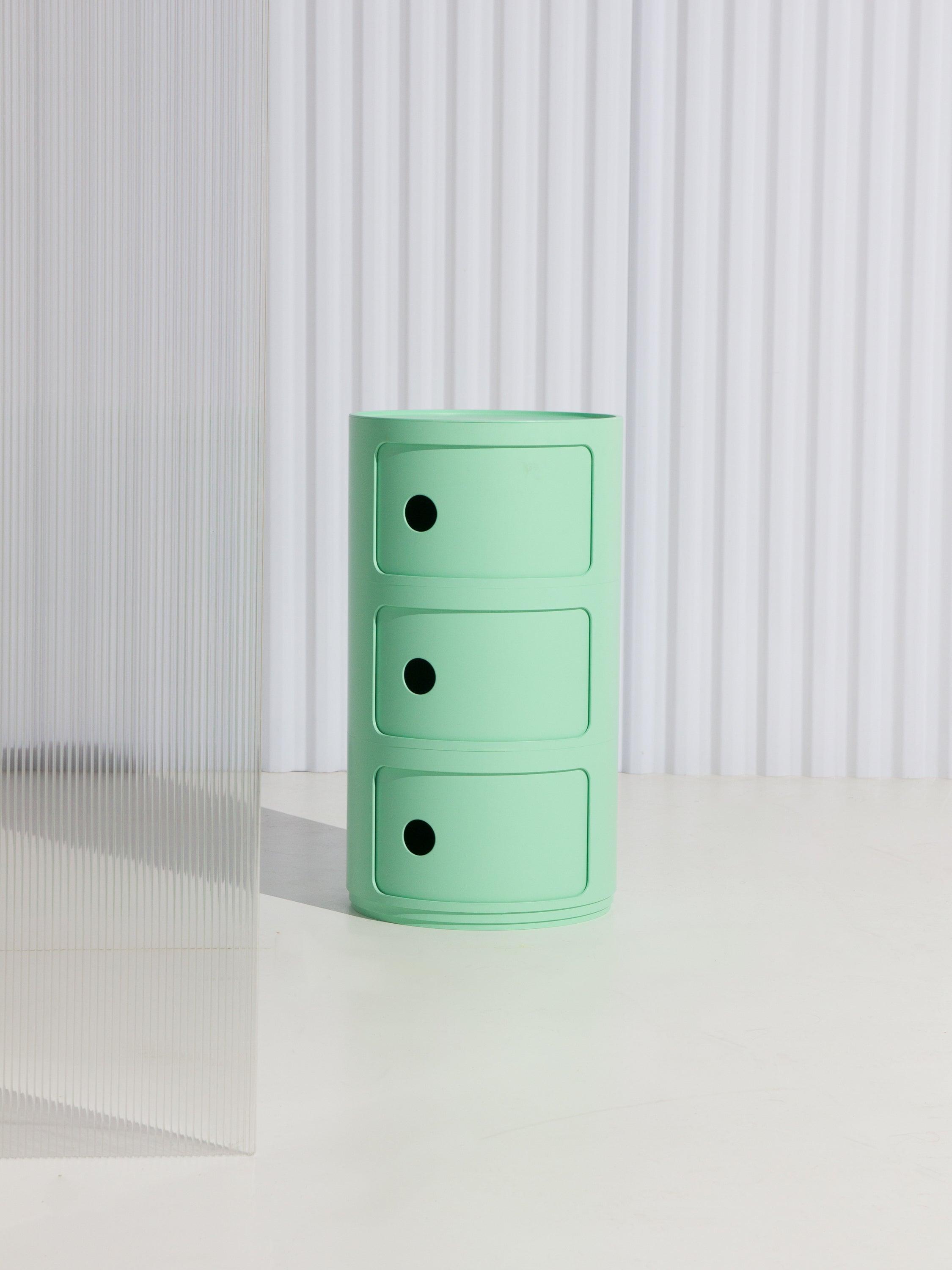 Comodino KARTELL – designer Anna CASTELLI h cm 60 diametro 42 VERDE non  ARTEMIDE