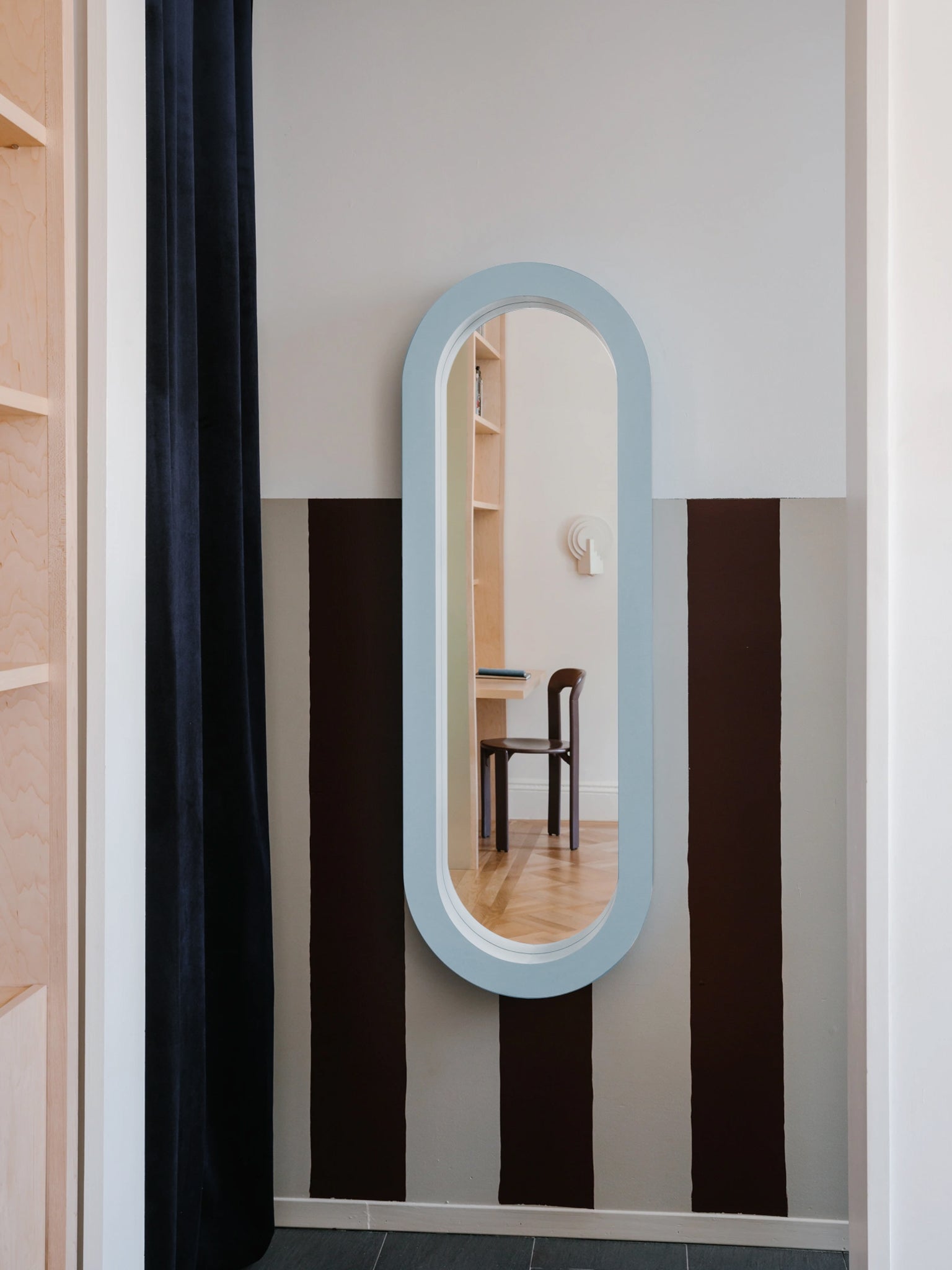 ピカソ リトグラフ 本物保証エンボスBirl Before the Mirror ピカソ リトグラフ 本物保証エンボスBirl Before the Mirror