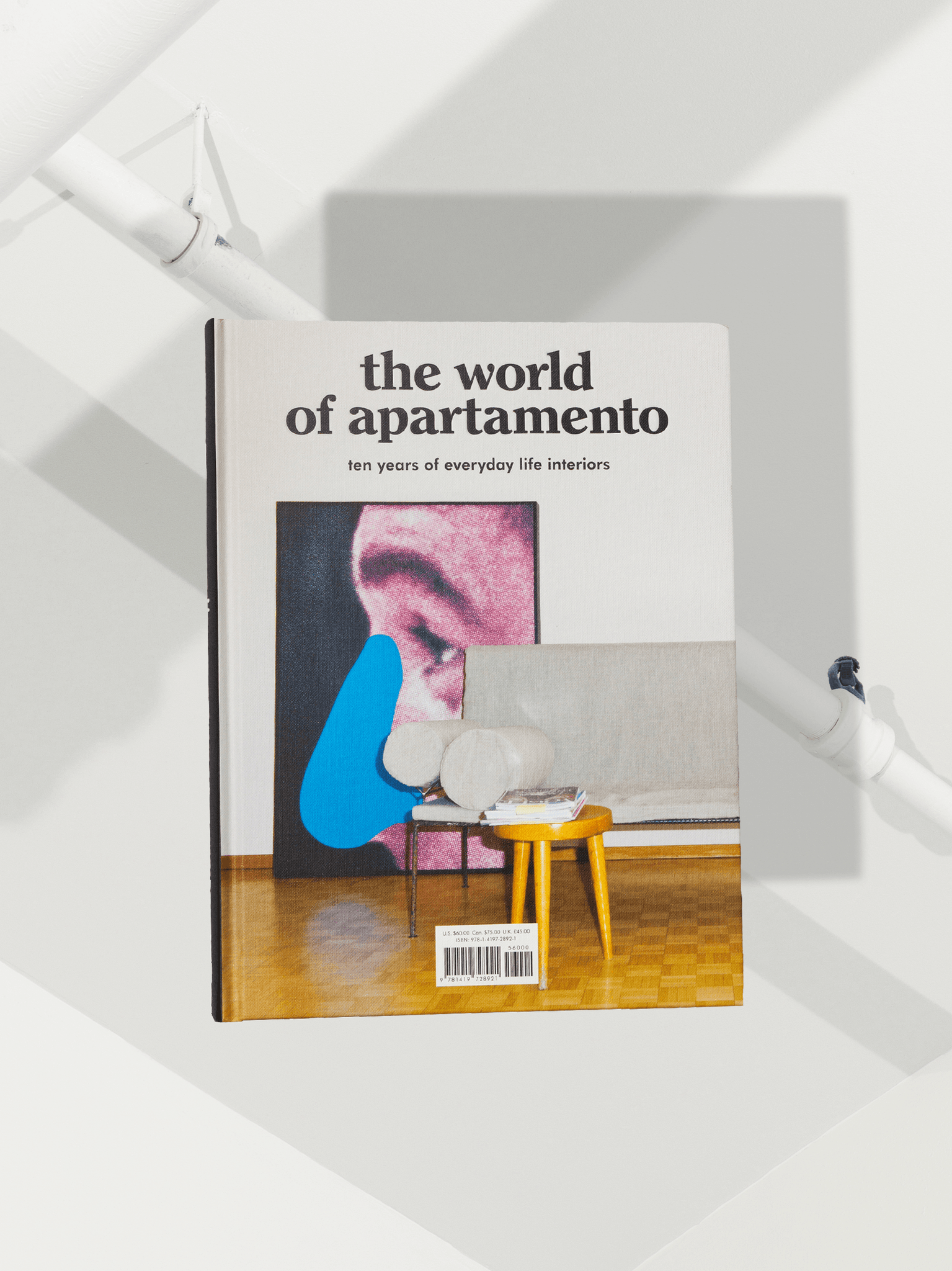 Bi-Rite Studio The World of Apartamento 10 Years of Everyday Life Interiors ISBN 1-4197-2892-X Book